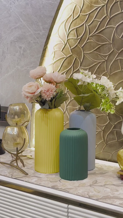 Multicolour Ribbed vase set